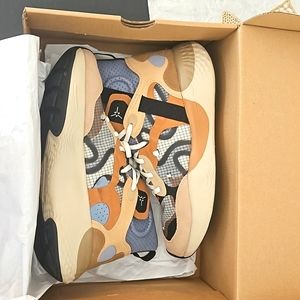 NEW IN BOX Nike Jumpman Sneakers -Men's Size 9